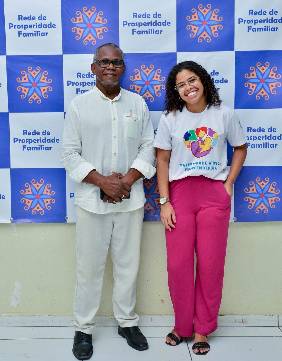 Pr. Josué Paulino Silva e Sofia Foz.